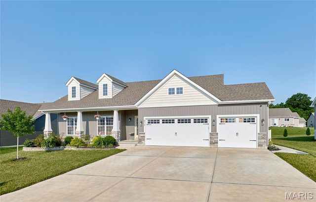 613 Lubbuck Court, Moscow Mills, MO 63362