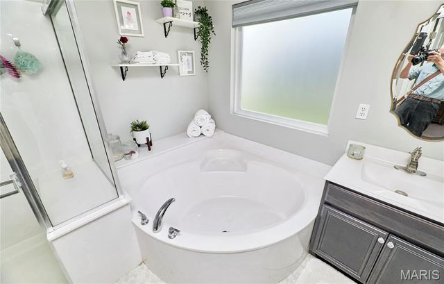 613 Lubbuck Court, Moscow Mills, MO 63362