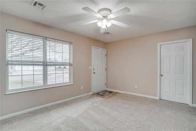 1123 SW Ephraim Drive, Grain Valley, MO 64029