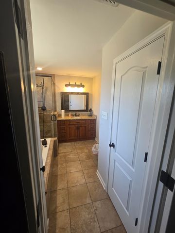 9768 RIGGIN DR, Memphis, TN 38002