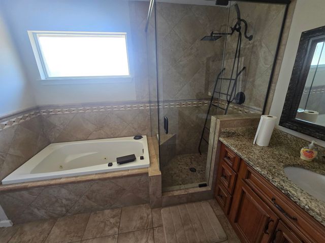 9768 RIGGIN DR, Memphis, TN 38002