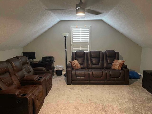 9768 RIGGIN DR, Memphis, TN 38002