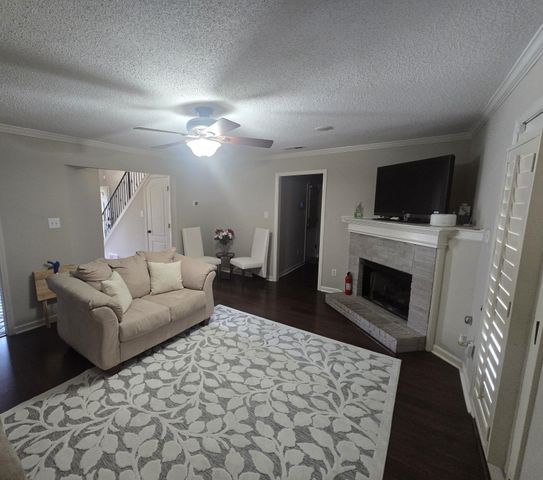 9768 RIGGIN DR, Memphis, TN 38002