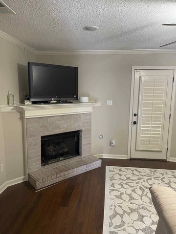 9768 RIGGIN DR, Memphis, TN 38002