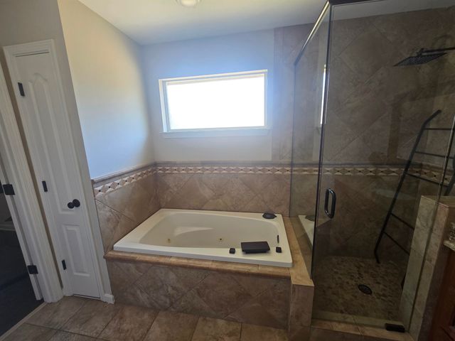 9768 RIGGIN DR, Memphis, TN 38002