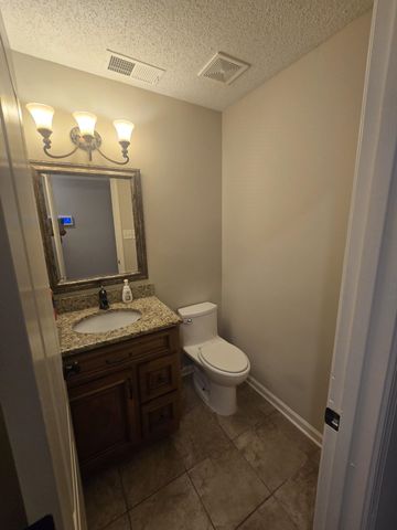 9768 RIGGIN DR, Memphis, TN 38002