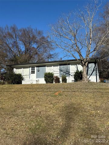 1100 Rollingwood Drive, Charlotte, NC 28217