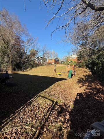 1100 Rollingwood Drive, Charlotte, NC 28217