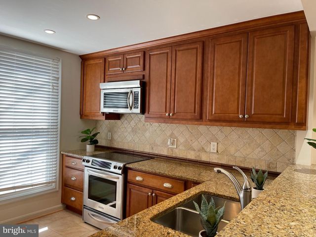 2824 ELLIOTT ST, Baltimore, MD 21224