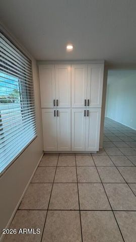 1627 W Villa Theresa Drive, Phoenix, AZ 85023