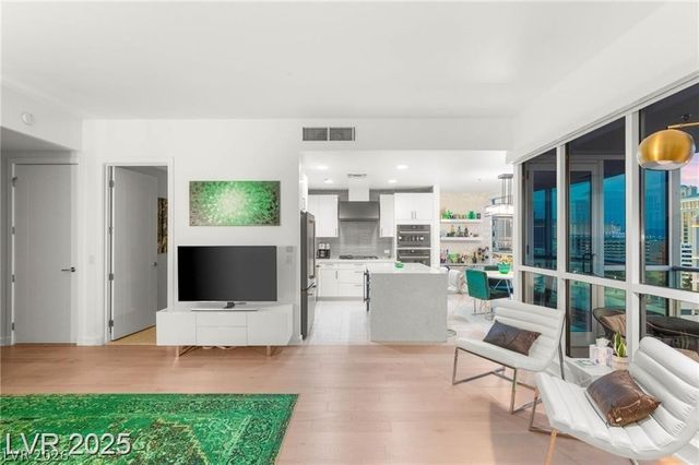 4525 Dean Martin Drive 1007, Las Vegas, NV 89103