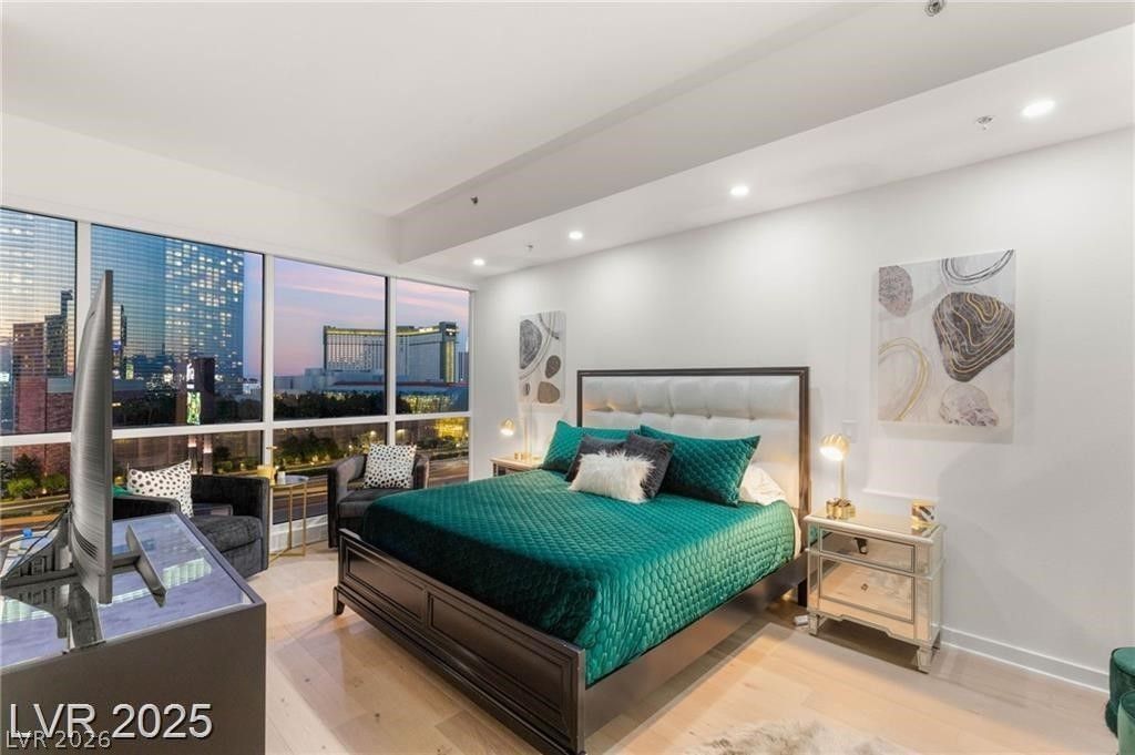 Image 15 of property listing at 4525 Dean Martin Drive 1007, Las Vegas, NV 89103