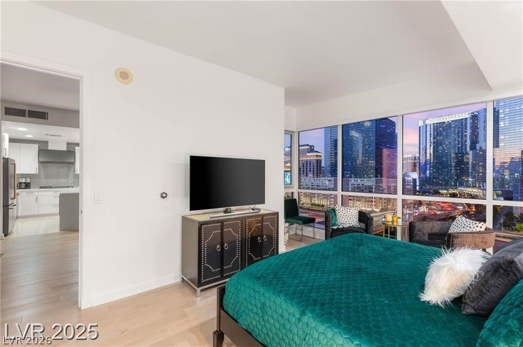 Image 17 of property listing at 4525 Dean Martin Drive 1007, Las Vegas, NV 89103