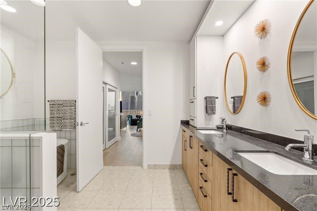 Image 41 of property listing at 4525 Dean Martin Drive 1007, Las Vegas, NV 89103