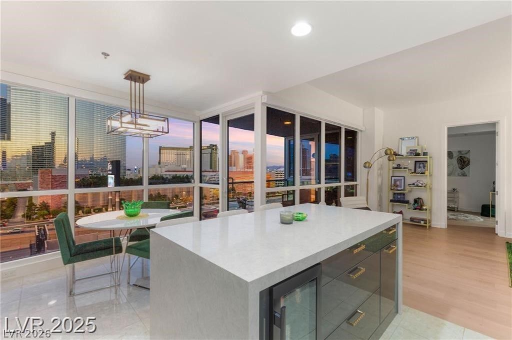 Image 8 of property listing at 4525 Dean Martin Drive 1007, Las Vegas, NV 89103