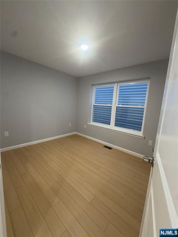 29 Isabella Avenue 1st Fl, Newark, NJ 07106