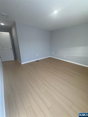 29 Isabella Avenue 1st Fl, Newark, NJ 07106