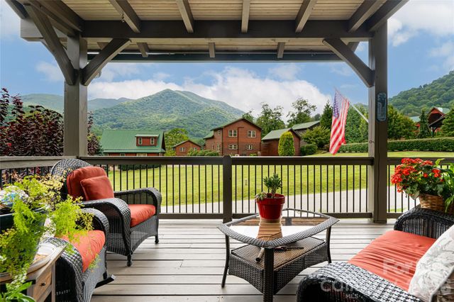 649 Panoramic Loop, Maggie Valley, NC 28751