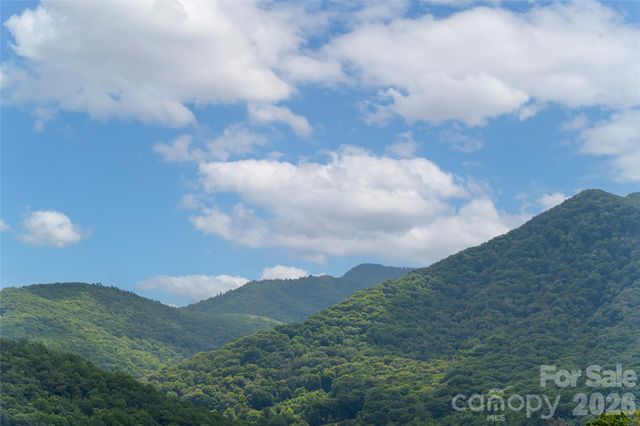 649 Panoramic Loop, Maggie Valley, NC 28751