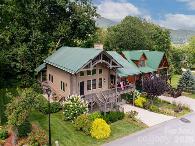 649 Panoramic Loop, Maggie Valley, NC 28751