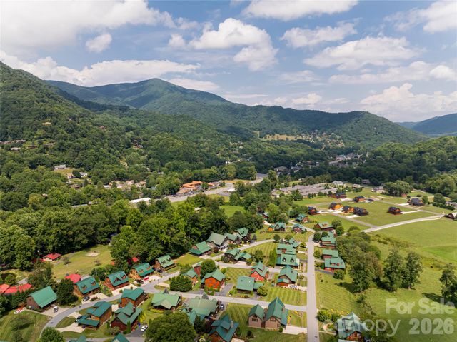 649 Panoramic Loop, Maggie Valley, NC 28751