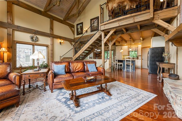 649 Panoramic Loop, Maggie Valley, NC 28751