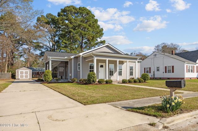 102 E Purvis Street, Robersonville, NC 27871