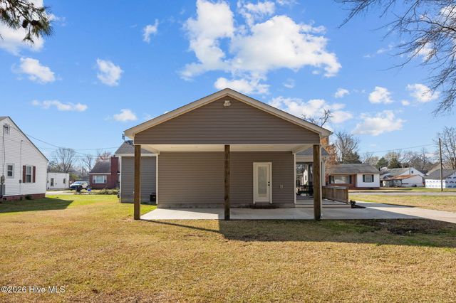 102 E Purvis Street, Robersonville, NC 27871