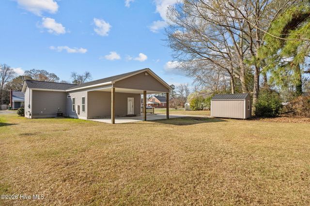 102 E Purvis Street, Robersonville, NC 27871