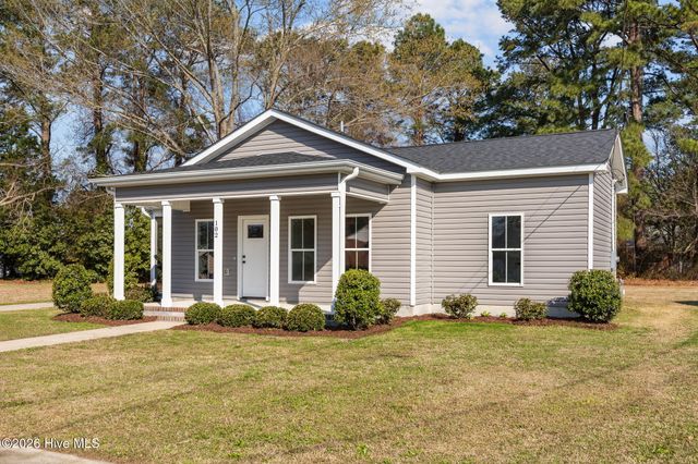 102 E Purvis Street, Robersonville, NC 27871