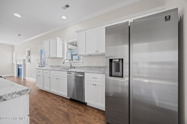 102 E Purvis Street, Robersonville, NC 27871