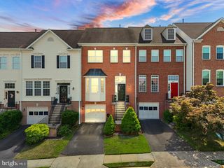 605 MCLEARY SQ SE, Leesburg, VA 20175