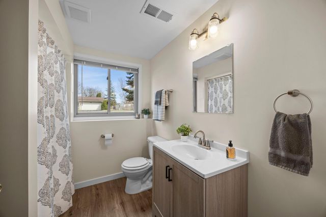 6601 Cherokee Lane N, Brooklyn Park, MN 55428