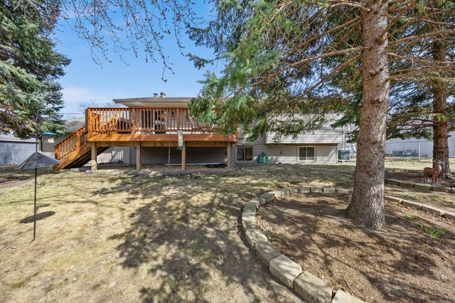 6601 Cherokee Lane N, Brooklyn Park, MN 55428