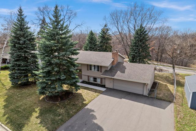 6601 Cherokee Lane N, Brooklyn Park, MN 55428