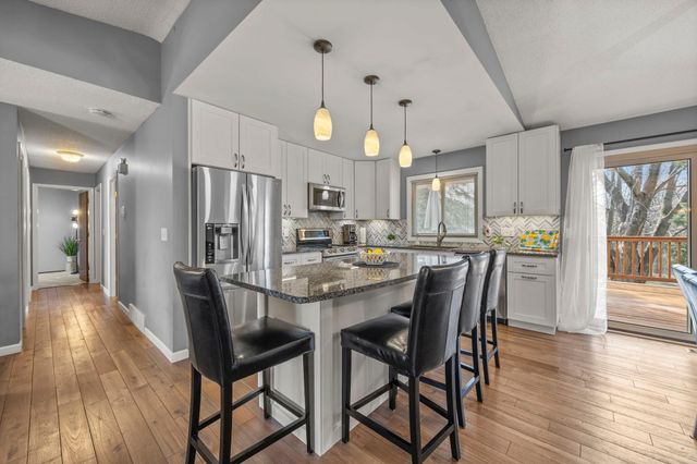 6601 Cherokee Lane N, Brooklyn Park, MN 55428