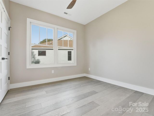 30 Olde Oak Court, Hendersonville, NC 28792