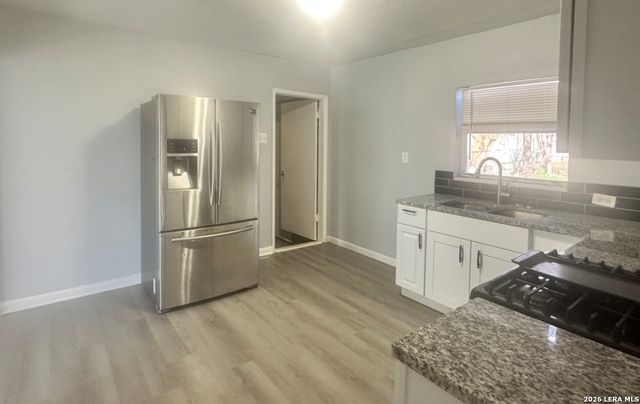 1307 W Hermosa, San Antonio, TX 78201