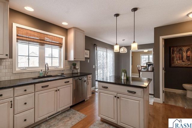 14 Eagle Ridge Court, North Mankato, MN 56003