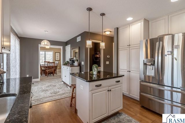 14 Eagle Ridge Court, North Mankato, MN 56003