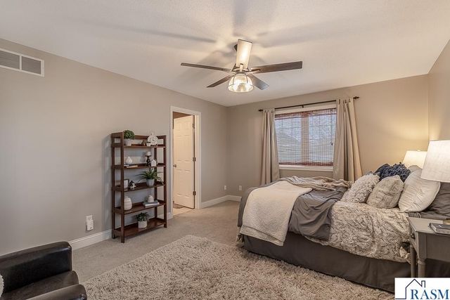 14 Eagle Ridge Court, North Mankato, MN 56003