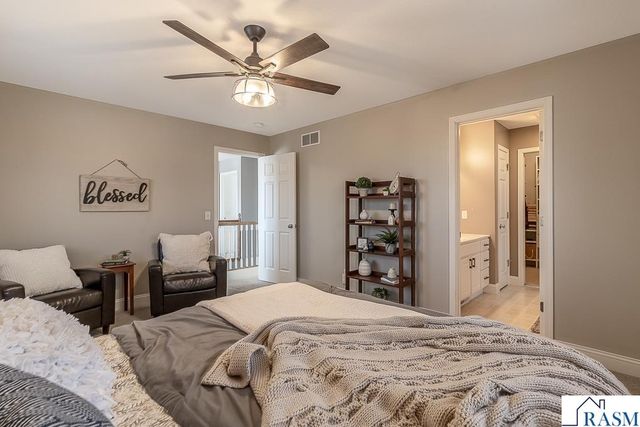 14 Eagle Ridge Court, North Mankato, MN 56003