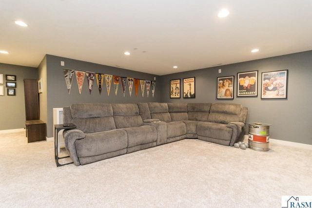 14 Eagle Ridge Court, North Mankato, MN 56003