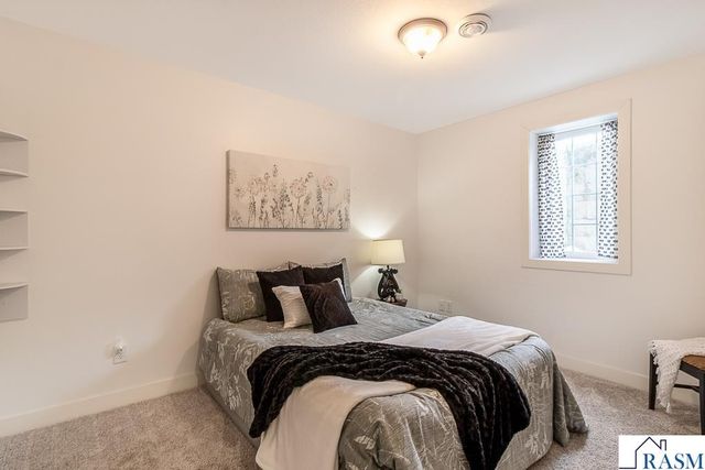 14 Eagle Ridge Court, North Mankato, MN 56003