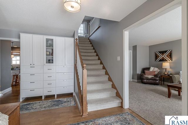 14 Eagle Ridge Court, North Mankato, MN 56003