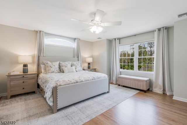 7 Oxbow Dr, New Providence Boro, NJ 07974