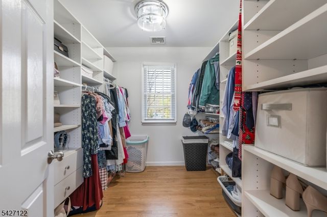 7 Oxbow Dr, New Providence Boro, NJ 07974