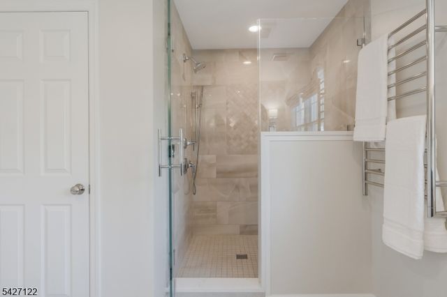 7 Oxbow Dr, New Providence Boro, NJ 07974