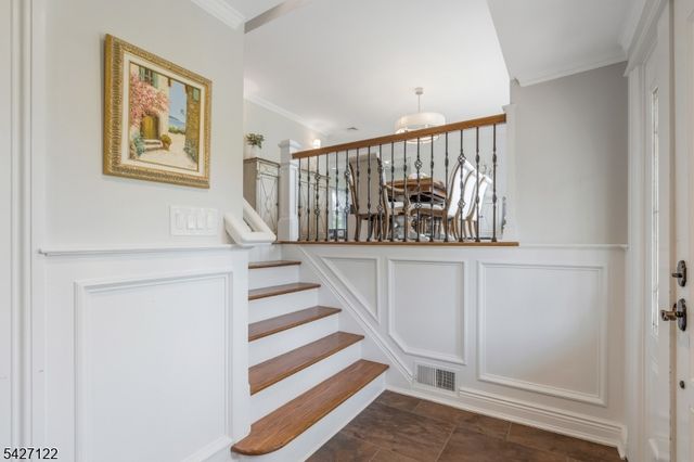 7 Oxbow Dr, New Providence Boro, NJ 07974