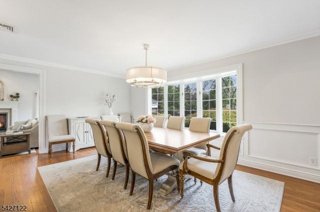 7 Oxbow Dr, New Providence Boro, NJ 07974